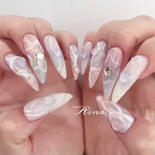 ネイル moca心斎橋店 Aina🐈⬛🤍のネイルデザイン