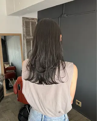 ロング カラー 暗髪とオリーブ🌿 渡辺拓人のヘアスタイル