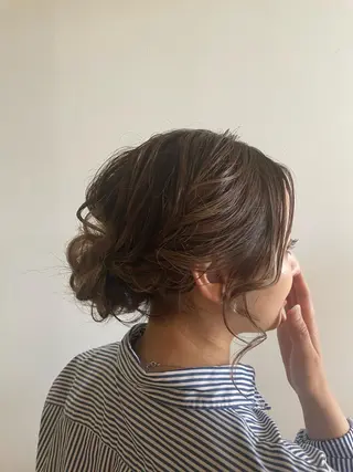 ロング ヘアアレンジ EARTH中島 秋桜久のヘアスタイル