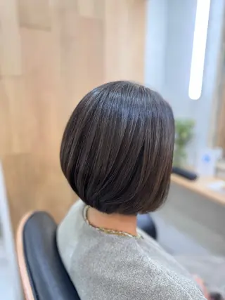 ショート カラー 多賀 順平のヘアスタイル