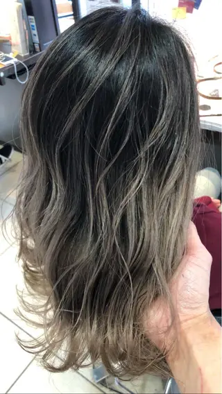 セミロング カラー 手塚 亮汰のヘアスタイル