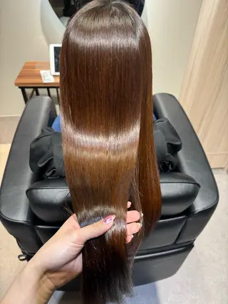 ロング NAVY 橋本心 縮毛矯正のヘアスタイル