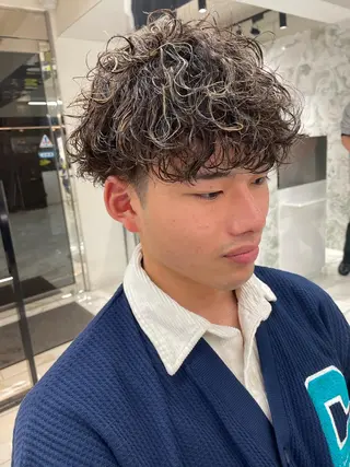 パーマ メンズ 大阪美容師 井上智博のヘアスタイル
