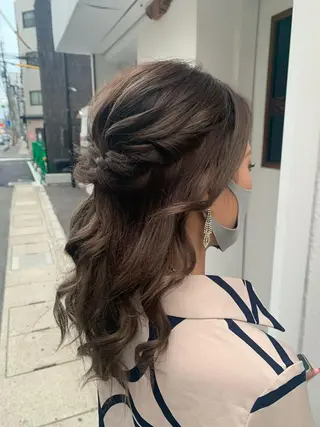 ロング ヘアアレンジ SEAM アキホのヘアスタイル