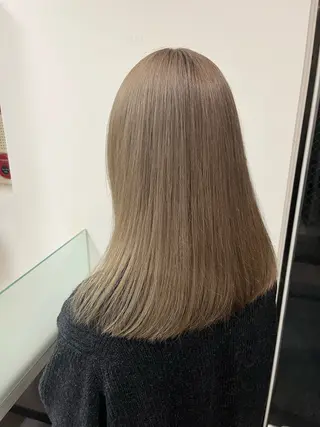 セミロング カラー ☘️上村 ☘️髪質 改善/透明感カラーのヘアスタイル