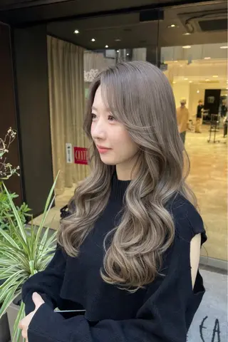 カラー 美髪矯正/髪質改善 /透明感ある艶カラーのヘアスタイル