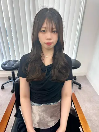 ロング カラー パーマ ヘアアレンジ メンズ キッズ レイヤーカット 🌿透け感カラーのヘアスタイル