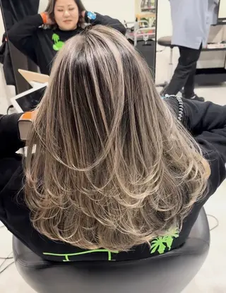 ロング カラー 神戸三宮 nanomiのヘアスタイル