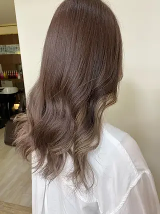 カラー SALOWIN栄 高須大貴のヘアスタイル