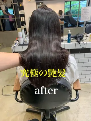 ミディアム カラー トップ スタイリストのヘアスタイル