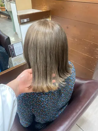 ミディアム カラー ヘアアレンジ 川上 麻梨阿のヘアスタイル