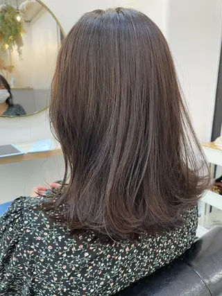 ミディアム カラー 高梨 菜々のヘアスタイル