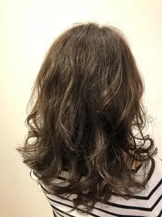 ミディアム 波川 幸功のヘアスタイル