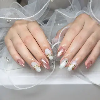 ネイル MQueen ネイルサロンのネイルデザイン