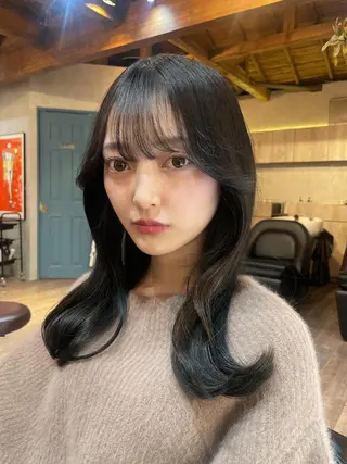 ミディアム カラー 顔周りカット 【オノザワリョウ】のヘアスタイル