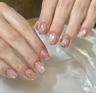 ネイル Freya トウのネイルデザイン