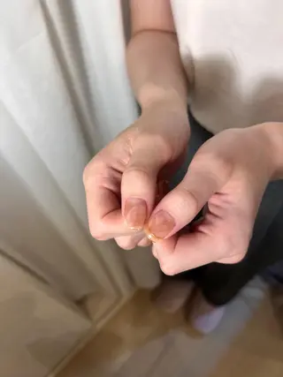 ミディアム 𝐞𝐚𝐜𝐡 nanami🩰のネイルデザイン