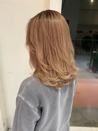 ミディアム ミディアムレイヤー/ 艶カラーNorikaのヘアスタイル