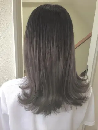 セミロング カラー クボキ サヤのヘアスタイル