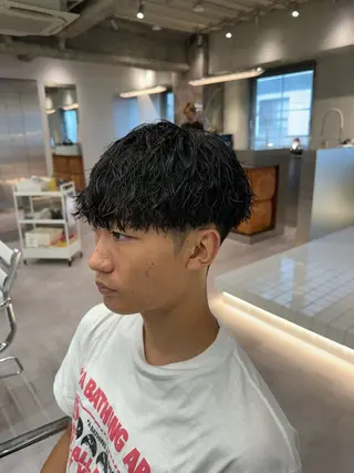 ショート パーマ メンズ 波巻きスパイラルパー マ/シャドウパーマ駿のヘアスタイル