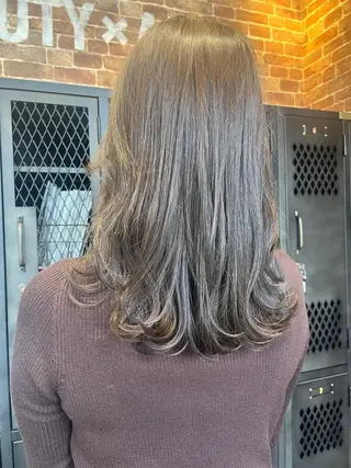 セミロング カラー パーマ ヘアアレンジ メンズ キッズ ネイル マツエク・マツパ アイブロウ 久木原 ゆりのヘアスタイル