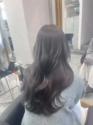ロング カラー グレージュ/透け感 カラー/透明感カラーのヘアスタイル