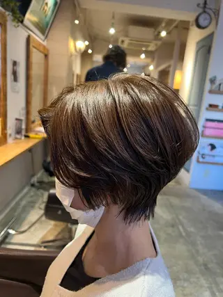 ショート レイヤー×艶髪特化 マネージャー安藤光司のヘアスタイル