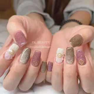 ネイル .. momoko🕊のネイルデザイン