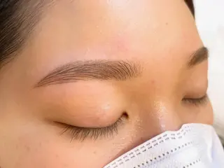 アイブロウ N a t s u m e 🇰🇷🎀のマツエク・マツパデザイン