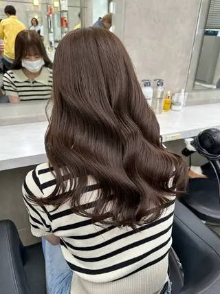 カラー ブリーチ縮毛矯正加藤 赤み無し透明感ヘアのヘアスタイル