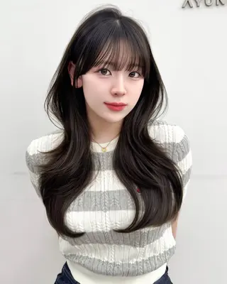 ロング カラー 韓国ヘア　紗希 🦋のヘアスタイル