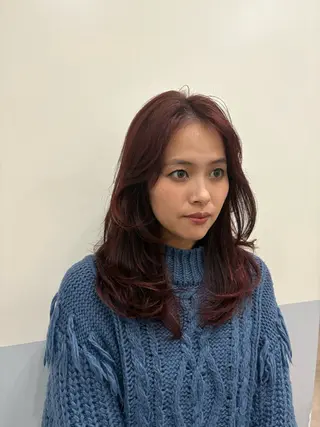 セミロング 鈴木 美由華／透明感カラーのヘアスタイル