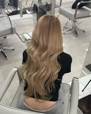 ロング yuna/透明感 カラー/エクステのヘアスタイル