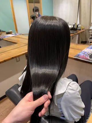 ロング カラー 佐藤 海璃のヘアスタイル