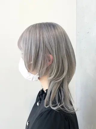 ミディアム カラー ヘアアレンジ ｲﾝﾅｰｶﾗｰ屋さん 🫧伊藤拓実のヘアスタイル