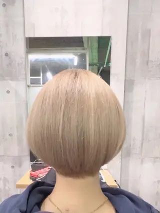 ミディアム カラー newi ナカノのヘアスタイル