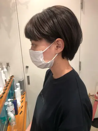 ショート カラー MIOベージュカラー 柔らかいカラーのヘアスタイル
