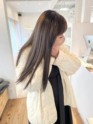 ミディアム 透明感，髪質改善の プロ☝🏻前田俊樹✨のヘアスタイル
