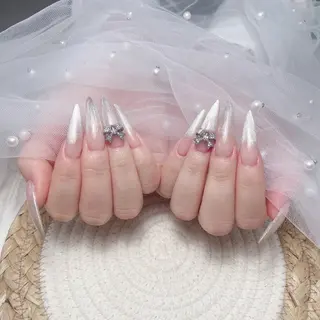 ネイル uu ネイルサロン関内🌼のネイルデザイン