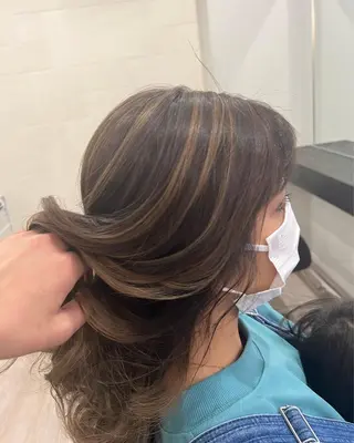 ミディアム TSUBAKI /グランディールのヘアスタイル