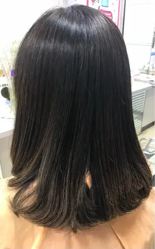 セミロング カラー 土岐 泰廣のヘアスタイル