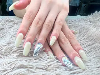 ネイル See.u モモ（南浦和）のネイルデザイン