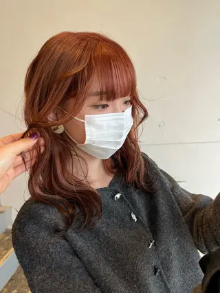 ミディアム 藤井 美歩/赤髪のヘアスタイル
