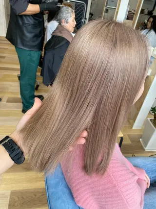 セミロング ケアブリーチ 黒瀬有汰のヘアスタイル