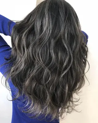 ロング カラー パーマ 似合わせ💖トレンド ✨TAKAMI😊のヘアスタイル