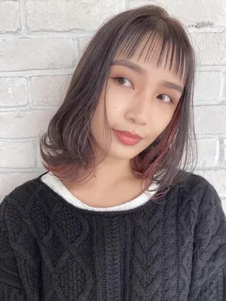 ミディアム あやかショート 白髪ぼかしのヘアスタイル