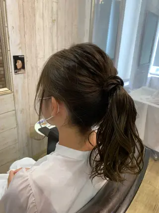 セミロング カラー regalo Acari🍎のヘアスタイル