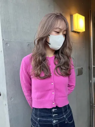 ロング カラー ミルクティーベージュ ブリーチ 店長 清水のヘアスタイル