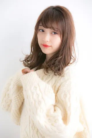 ミディアム コテ巻き風パーマ💛 池袋のヘアスタイル