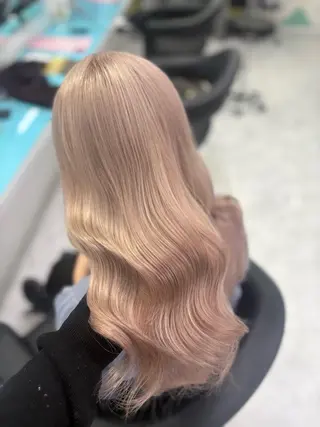 カラー akari🎀🤍 ガーリーstyleのヘアスタイル